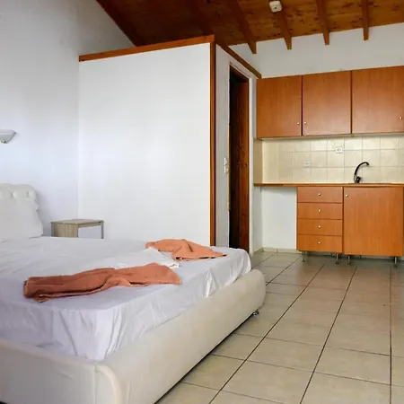 Apartment Yalis